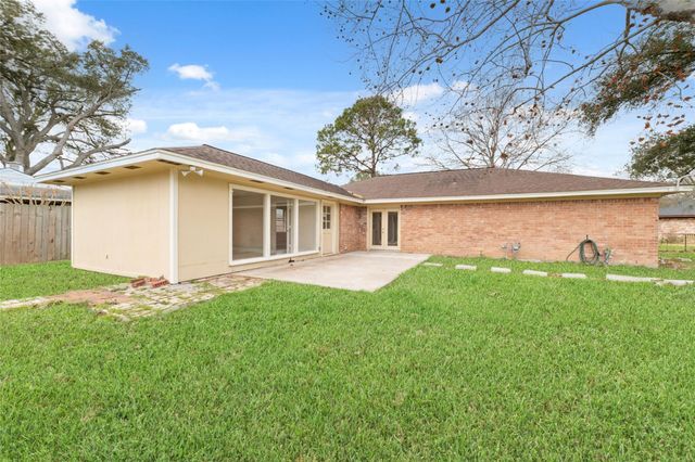 12607 Dermott Drive, Houston, TX 77065