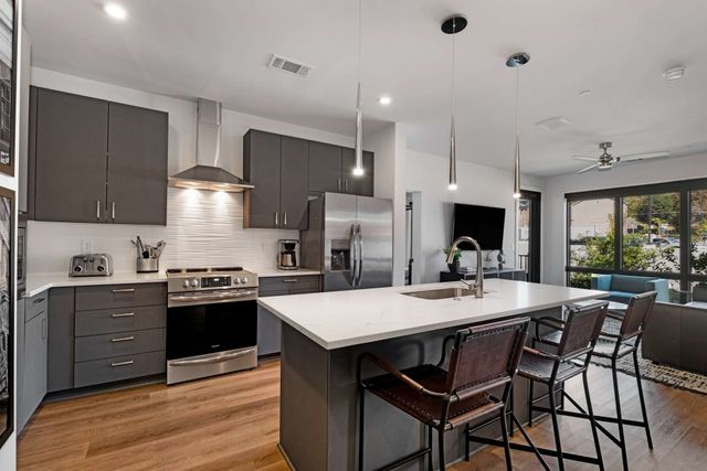 303 31st Ave N Apt 304, Nashville, TN 37203