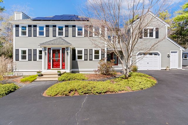 49 Martingale Lane, Plymouth, MA 02360