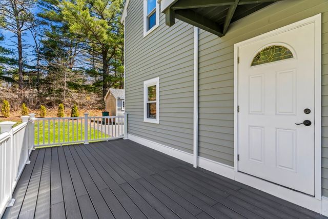 49 Martingale Lane, Plymouth, MA 02360