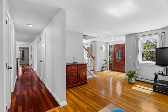 49 Martingale Lane, Plymouth, MA 02360