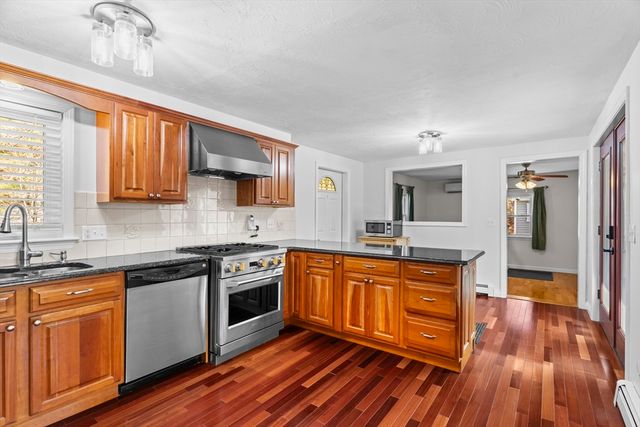 49 Martingale Lane, Plymouth, MA 02360