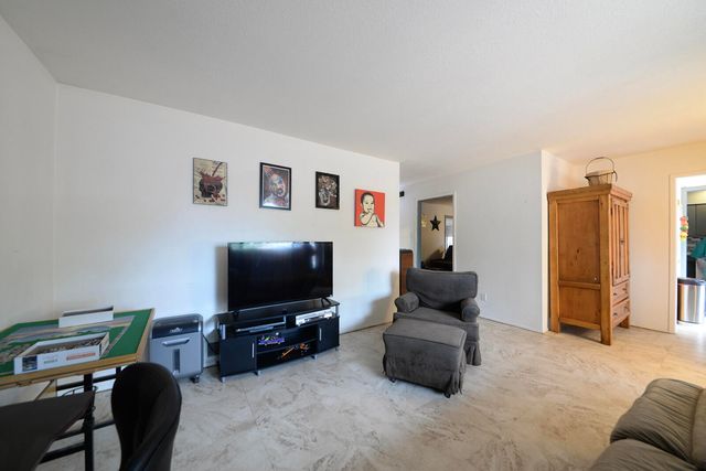 2323 Metzgar Road SW, Albuquerque, NM 87105