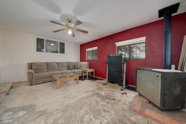 2323 Metzgar Road SW, Albuquerque, NM 87105
