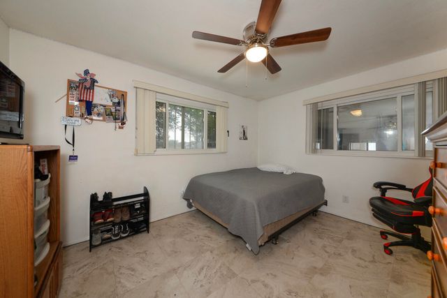 2323 Metzgar Road SW, Albuquerque, NM 87105