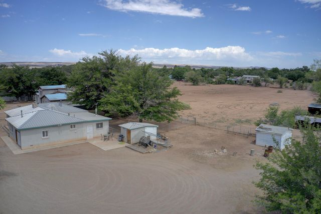 2323 Metzgar Road SW, Albuquerque, NM 87105