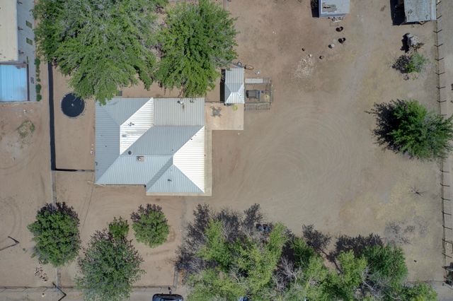2323 Metzgar Road SW, Albuquerque, NM 87105