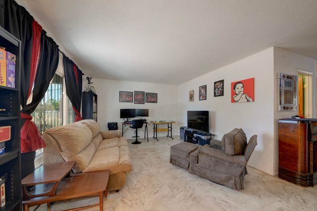 2323 Metzgar Road SW, Albuquerque, NM 87105