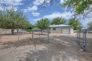 2323 Metzgar Road SW, Albuquerque, NM 87105