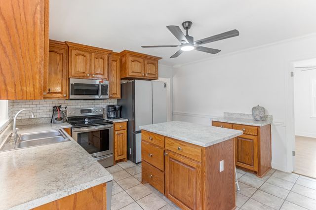 112 Shoally Park Drive, Boiling Springs, SC 29316