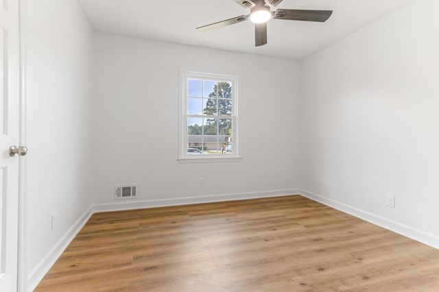 112 Shoally Park Drive, Boiling Springs, SC 29316