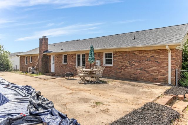 112 Shoally Park Drive, Boiling Springs, SC 29316