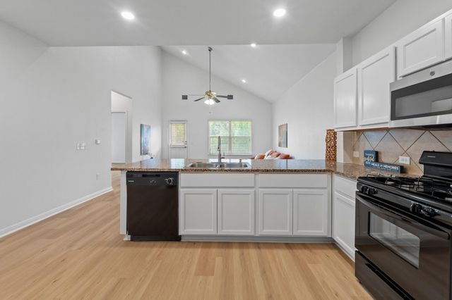 2529 Chetco DR, Austin, TX 78754