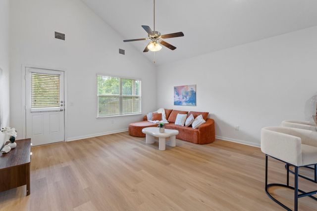 2529 Chetco DR, Austin, TX 78754