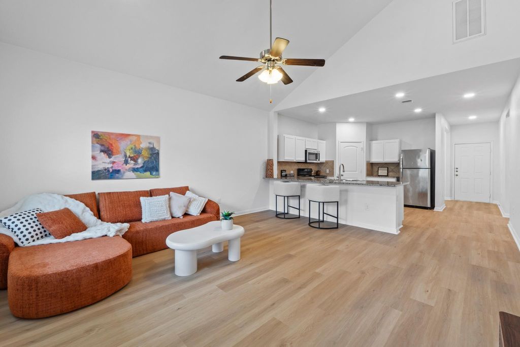 2529 Chetco DR, Austin, TX 78754