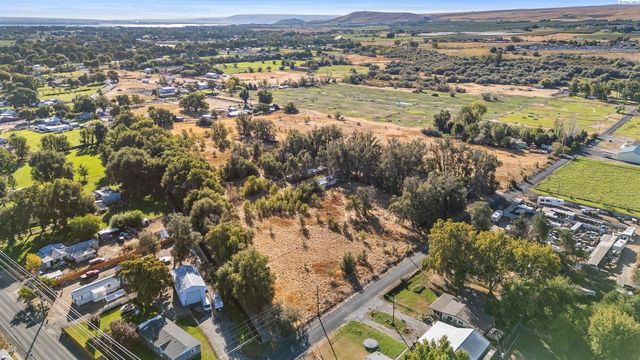 29005 S Carlson Road, Kennewick, WA 99337