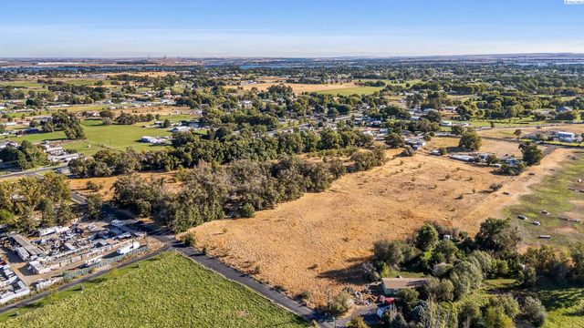 29005 S Carlson Road, Kennewick, WA 99337