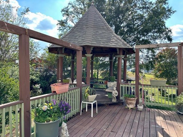 110 W Church Street, Mocksville, NC 27028