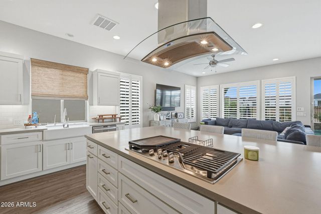 35404 N SUNSET Trail, Queen Creek, AZ 85140