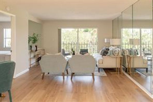 1120 N SHORE DRIVE NE 301, St Petersburg, FL 33701