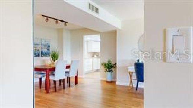 1120 N SHORE DRIVE NE 301, St Petersburg, FL 33701