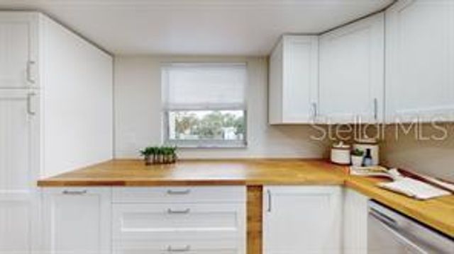 1120 N SHORE DRIVE NE 301, St Petersburg, FL 33701