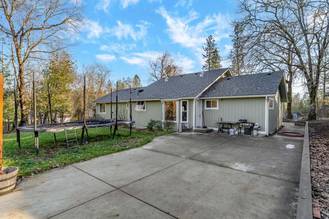 4570 New Hope Road, Grants Pass, OR 97527