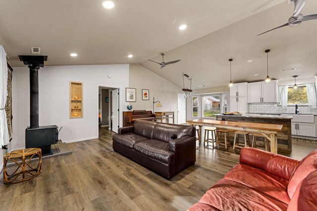 4570 New Hope Road, Grants Pass, OR 97527