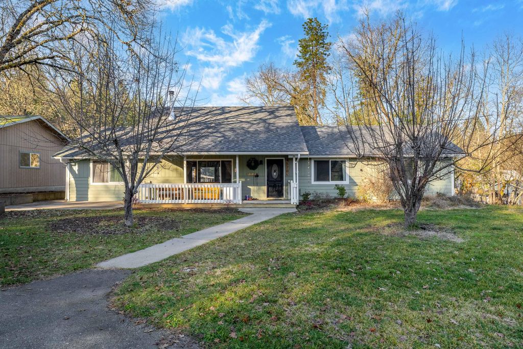 4570 New Hope Road, Grants Pass, OR 97527