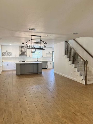 2158 Morning Glory Avenue, Fort Worth, TX 76111