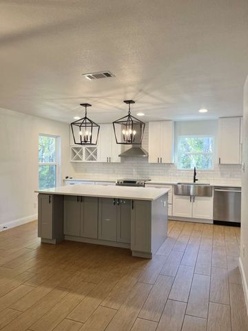 2158 Morning Glory Avenue, Fort Worth, TX 76111