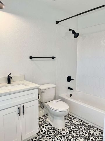 2158 Morning Glory Avenue, Fort Worth, TX 76111