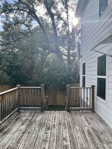 2158 Morning Glory Avenue, Fort Worth, TX 76111