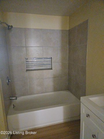 123 N 25th St, Louisville, KY 40212