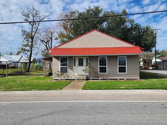 2002 South Bayou Drive, Golden Meadow, LA 70357