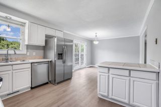 102 Winston Ct, Clarksville, TN 37042