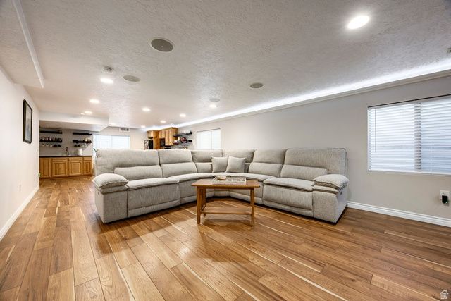 6716 W HUNTER CREST CIR, West Valley City, UT 84128