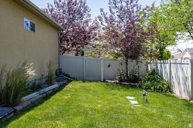 6716 W HUNTER CREST CIR, West Valley City, UT 84128