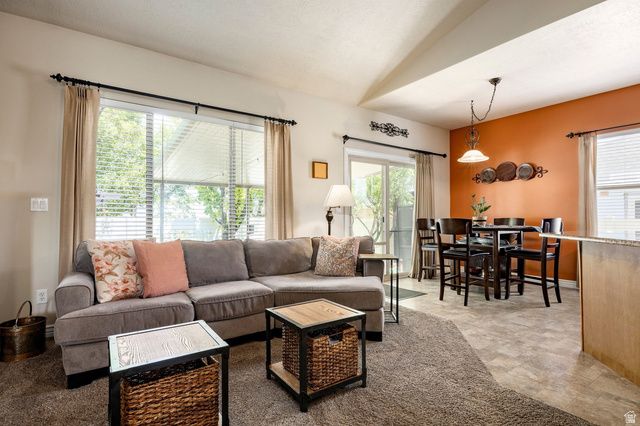 6716 W HUNTER CREST CIR, West Valley City, UT 84128