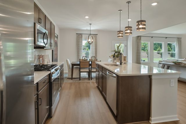 115 Avalon Dr, Columbia, TN 38401