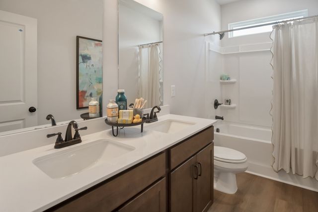 115 Avalon Dr, Columbia, TN 38401