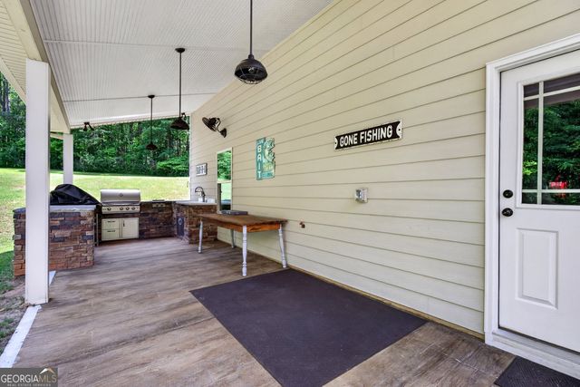 70 Double Creek Court, Senoia, GA 30276