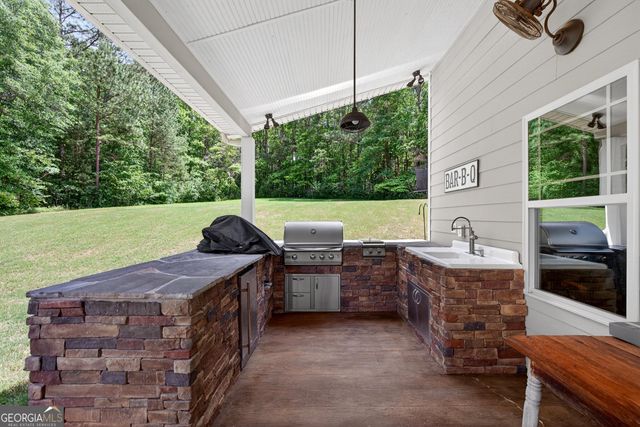 70 Double Creek Court, Senoia, GA 30276