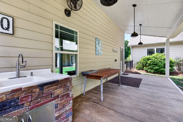70 Double Creek Court, Senoia, GA 30276