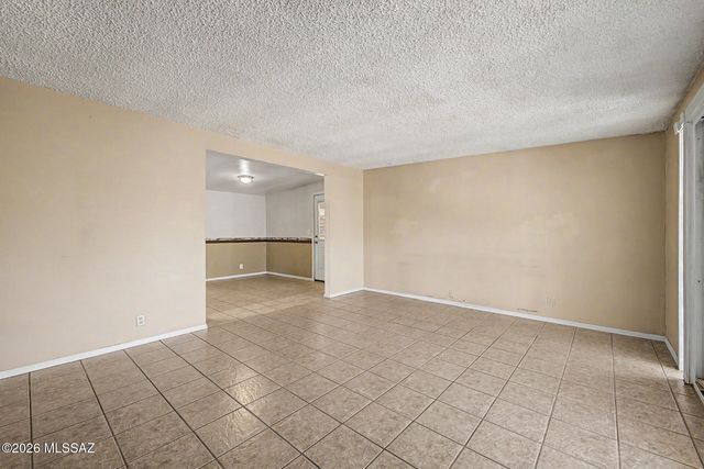 7640 E 27th Street, Tucson, AZ 85710