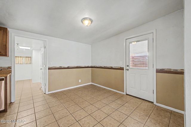 7640 E 27th Street, Tucson, AZ 85710