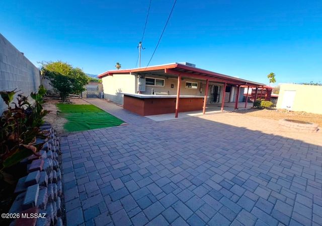 7640 E 27th Street, Tucson, AZ 85710