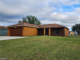 573 Bell BLVD S, Lehigh Acres, FL 33974
