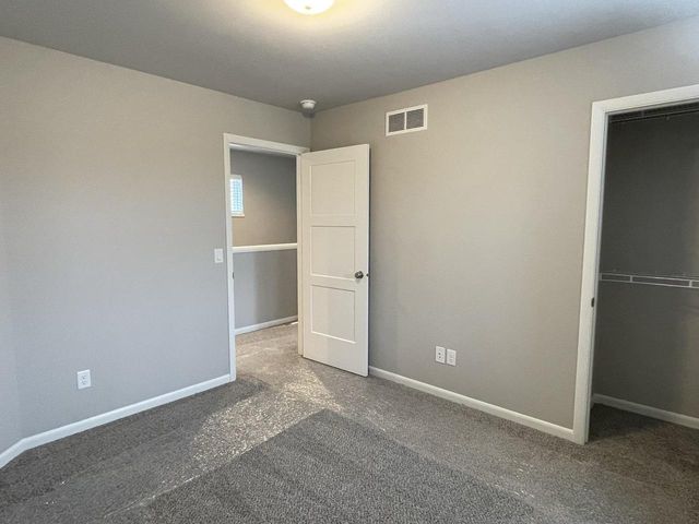 2143 Autumn Lake Parkway, Madison, WI 53718