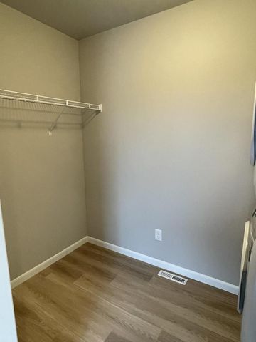 2143 Autumn Lake Parkway, Madison, WI 53718